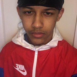 Meet your Posher, Devin